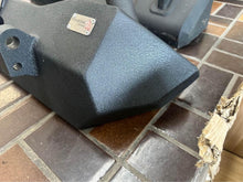 Load image into Gallery viewer, Fishbone FB22090 2018-Current Jeep Wrangler JL JLU &2020-Current Jeep Gladiator JT Mako Front bumper